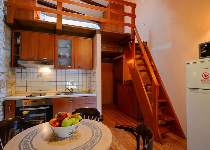 公寓 Malvazija I Teran 布耶